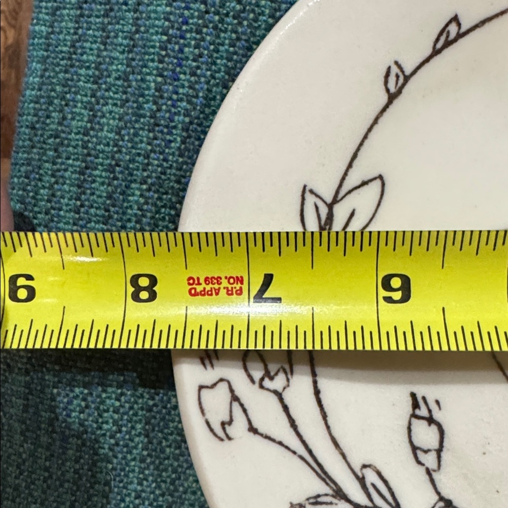 Handcrafted Ceramic Plate with Bird Design - Picture 4 of 5